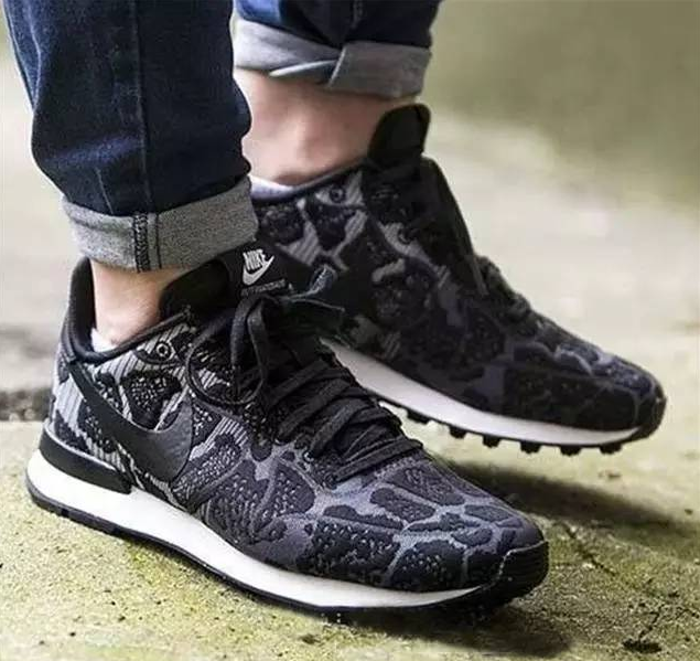 如何判断耐克鞋有没有内置气垫 耐克内置气垫是什么 如何判断耐克鞋有没有内置气垫 耐克内置气垫是什么